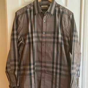 🚫SOLD🚫Authentic Men’s Khaki Burberry Shirt